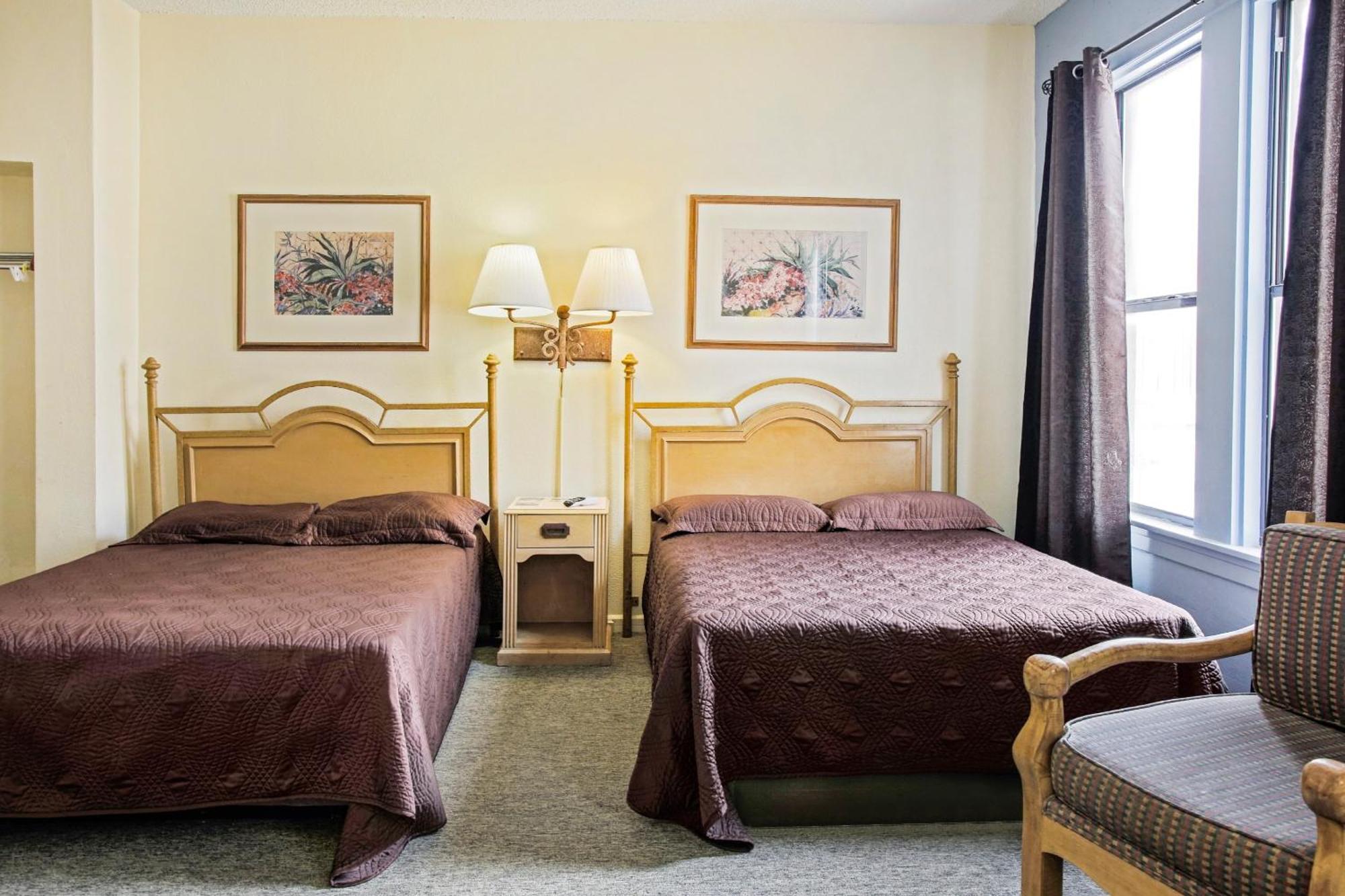 Oyo Historic Cameron Hotel Brownsville I-69E Eksteriør billede
