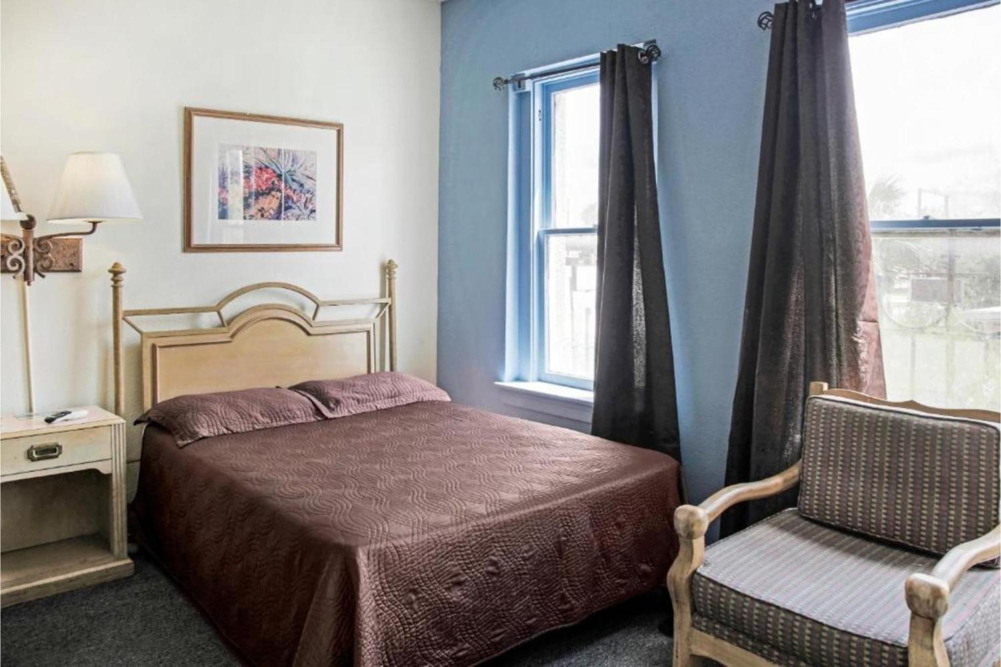 Oyo Historic Cameron Hotel Brownsville I-69E Eksteriør billede
