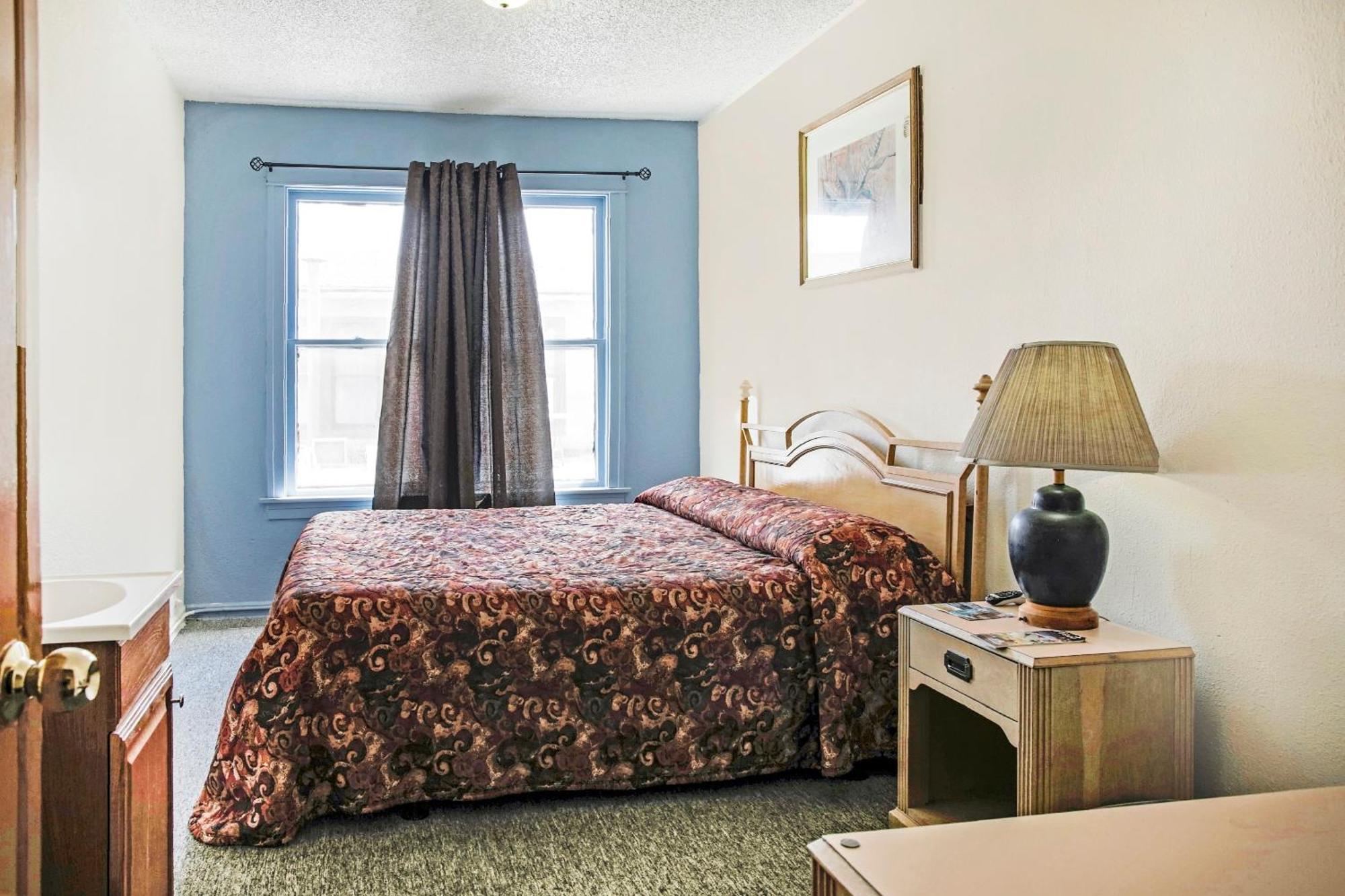 Oyo Historic Cameron Hotel Brownsville I-69E Eksteriør billede